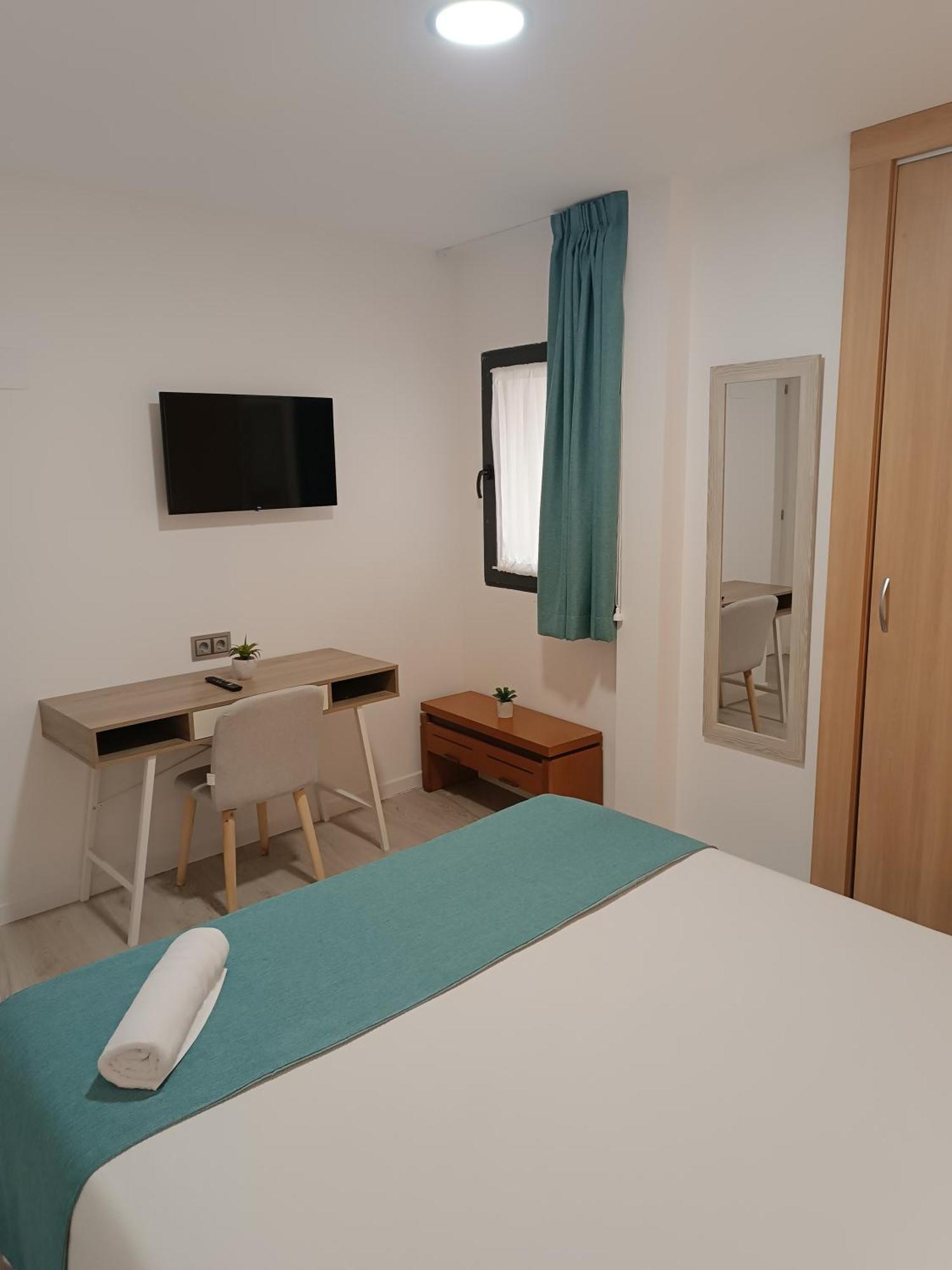 Apartamentos Turisticos Avila Puerta Del Puente 1-3 Ávila Exterior foto